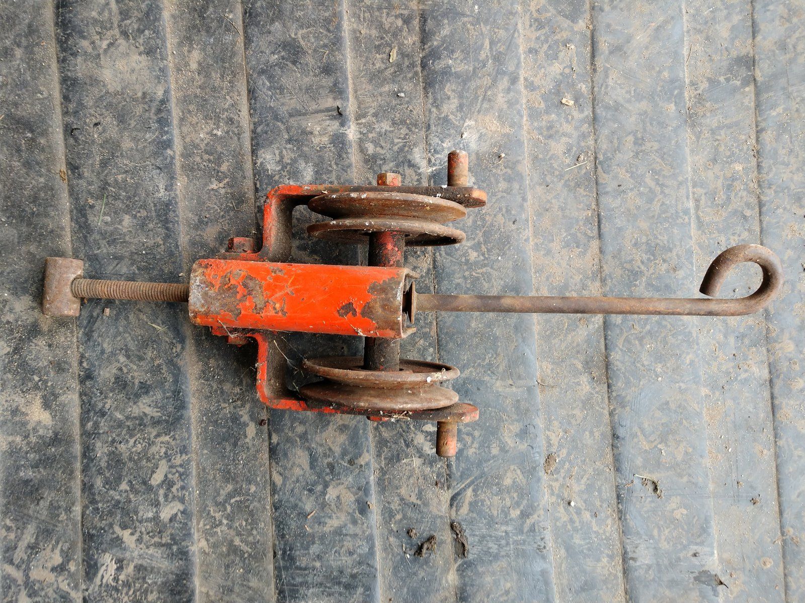USED MOWER DECK DRIVE ASSEMBLY F40 F42 F44 - Ingersoll/Case Tractor Part