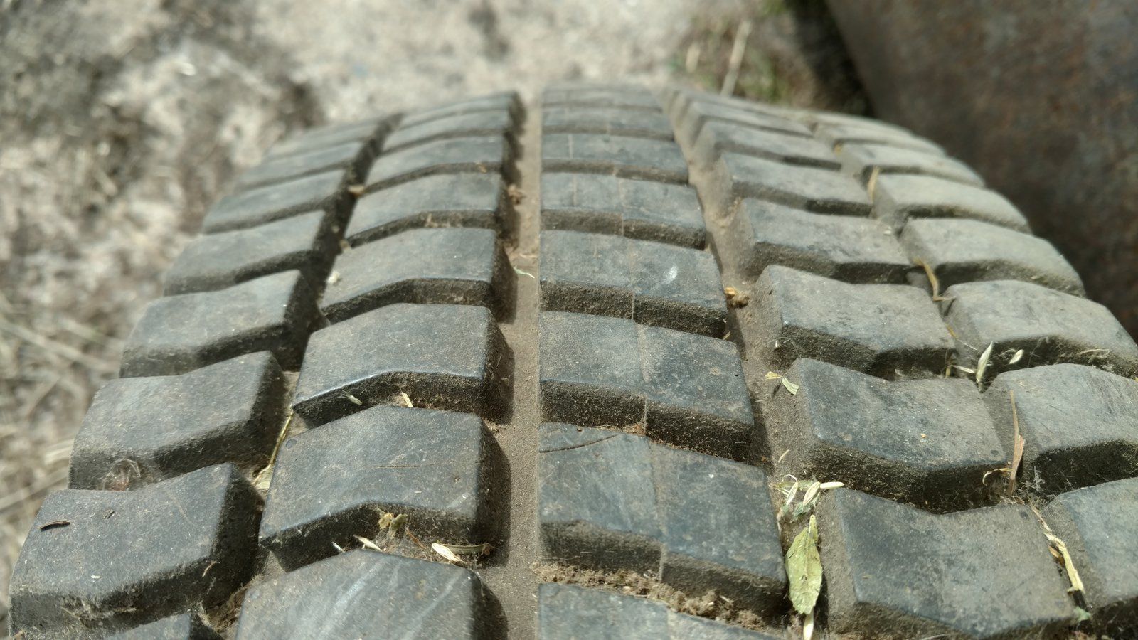 USED 8-16 TIRE / RIM NOT INCLUDED - Ingersoll/Case Tractor Part
