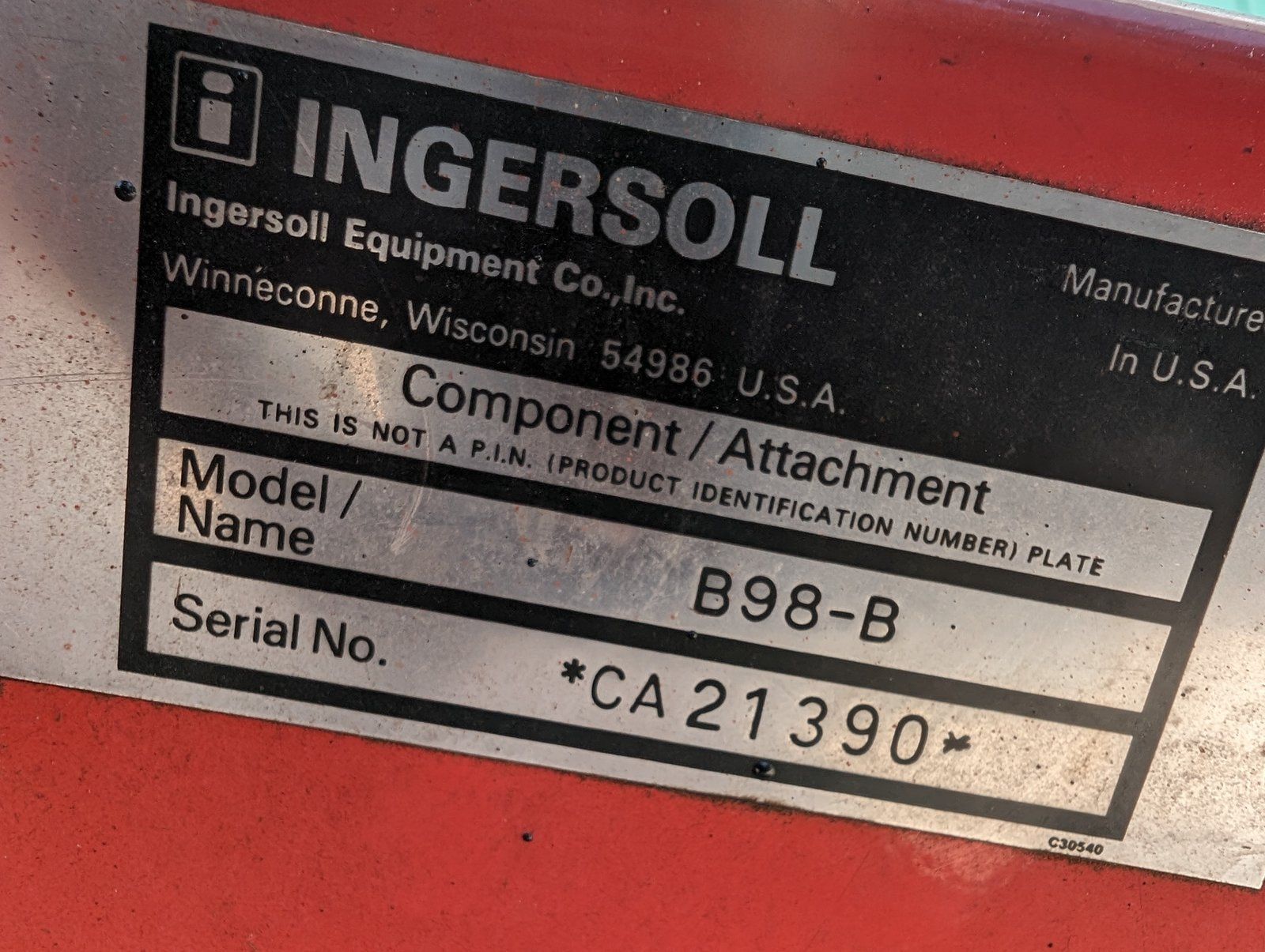 USED B98 GRASS LEAF BAGGER - Ingersoll/Case Tractor Part