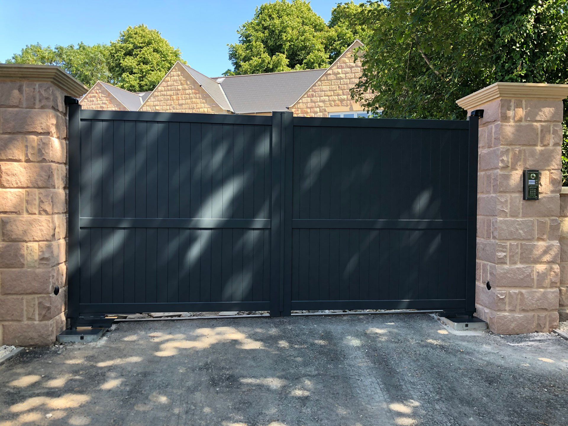 electric gate