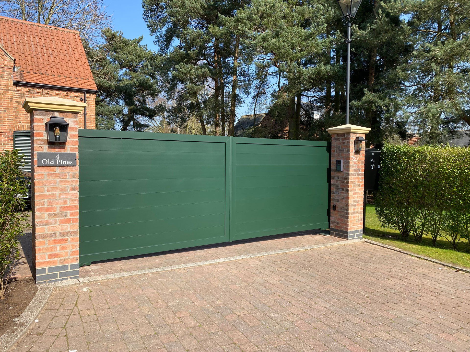 electric gate
