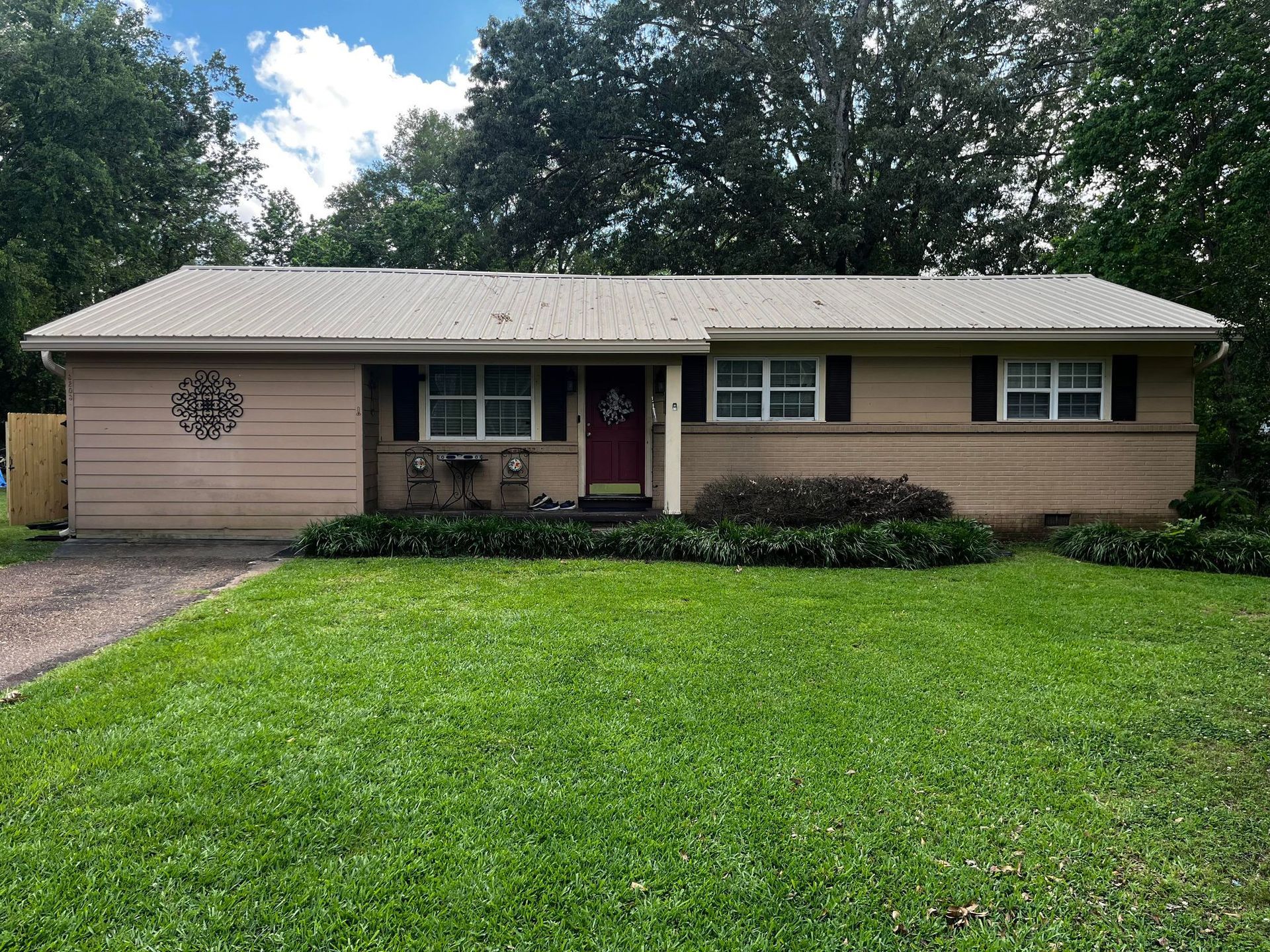 residential gutter installation | Pearl, MS | Southern Gutters LLC