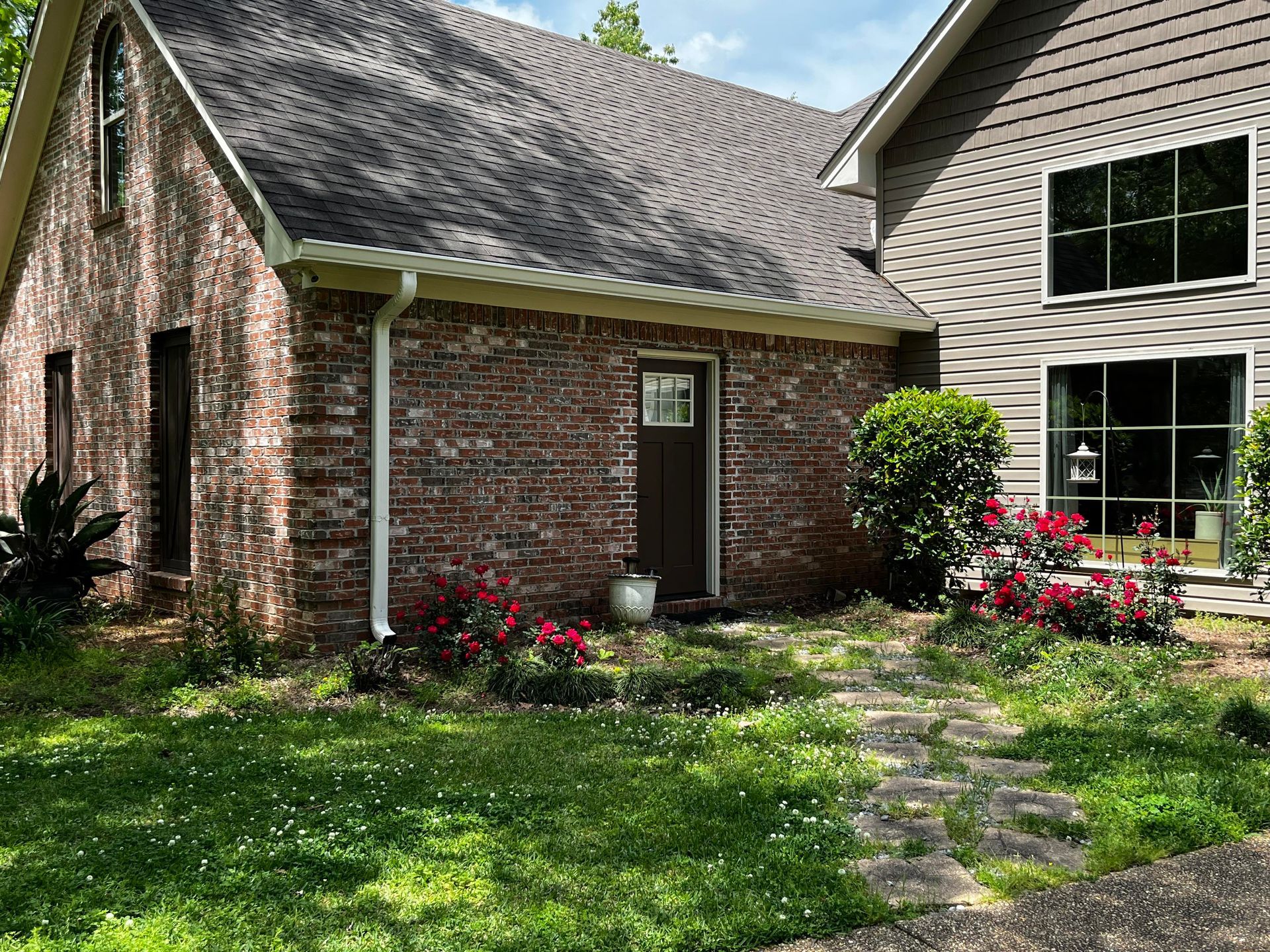 residential gutter installation | Brandon, MS | Southern Gutters LLC
