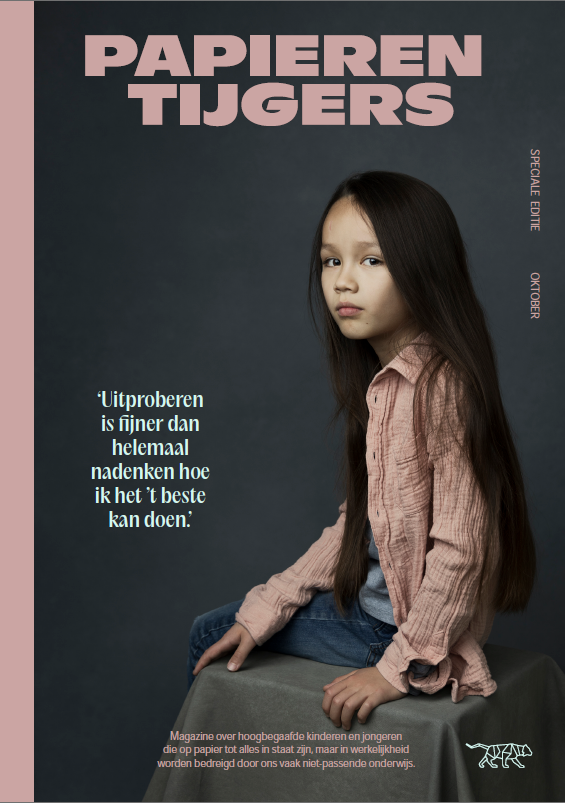 Cover van het tijdschrift Papieren Tijgers