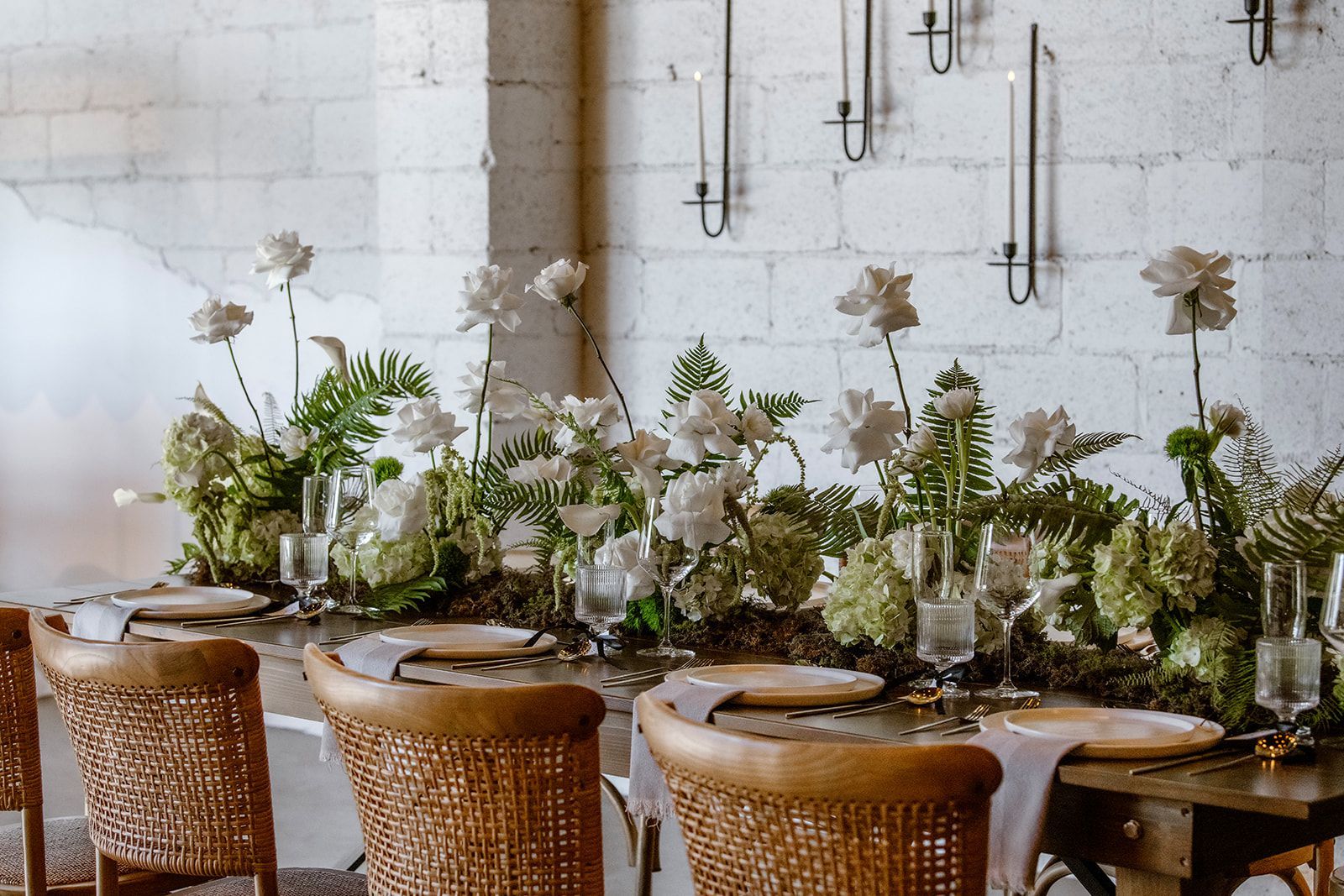 Floral tablescape at Bestow Events in Longmont, CO.
