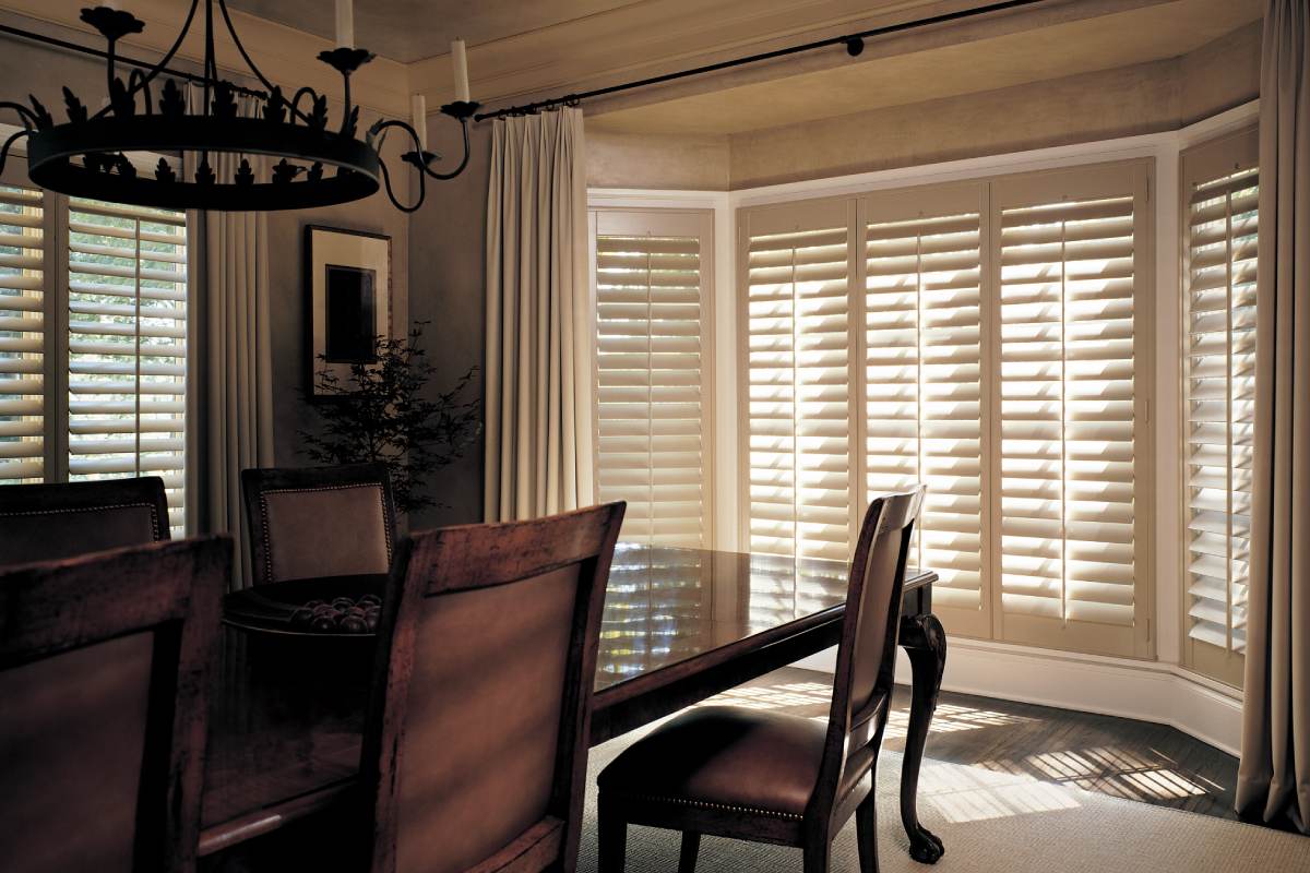 Dining Room Window Treatments, Hunter Douglas Heritance® Hardwood Shutters near Lakewood Ranch, Florida (FL)