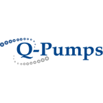 Un logotipo azul y blanco para q-pumps sobre un fondo blanco.