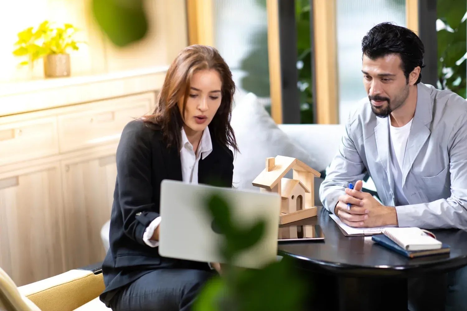 elf-Managing vs. Hiring a Property Management