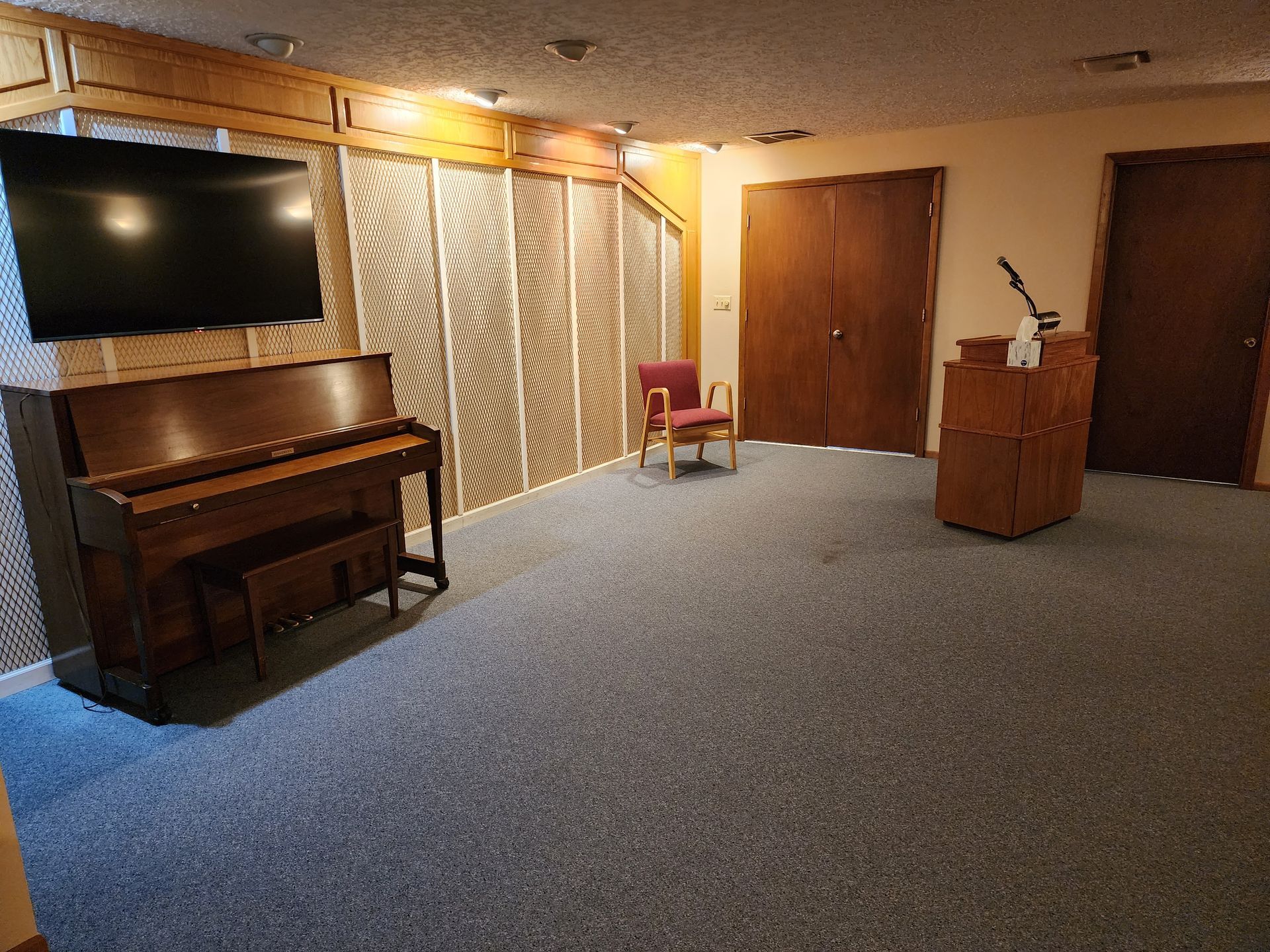 Layne's Funeral Services Front