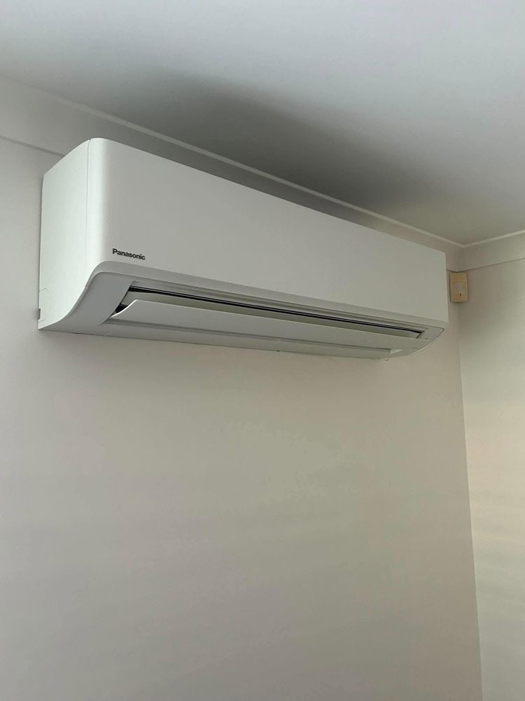 Split Type Air Conditioner in An Empty Office