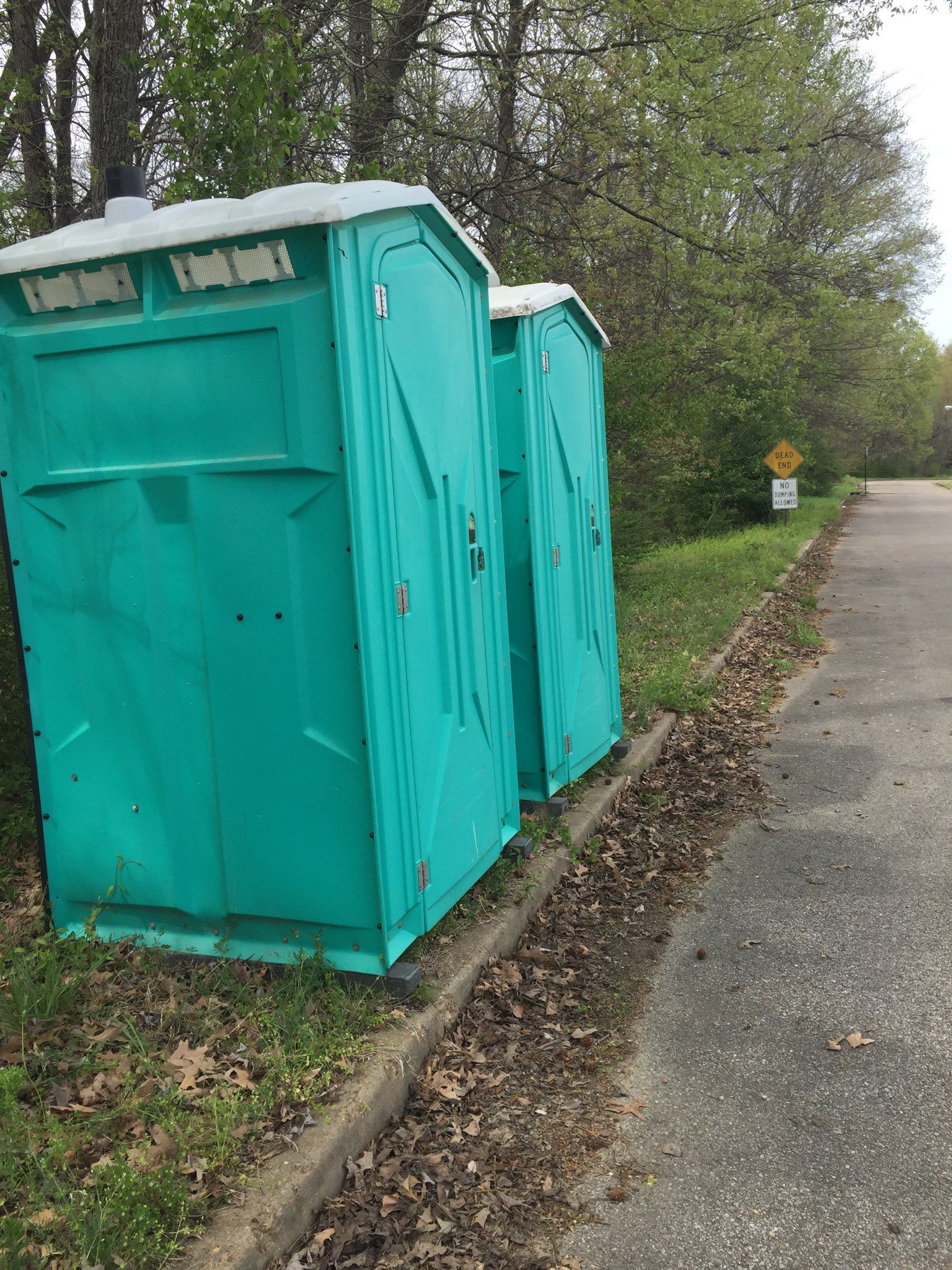 Yellow Portable Toilets - Memphis, RN - Arrow Portable Toilets