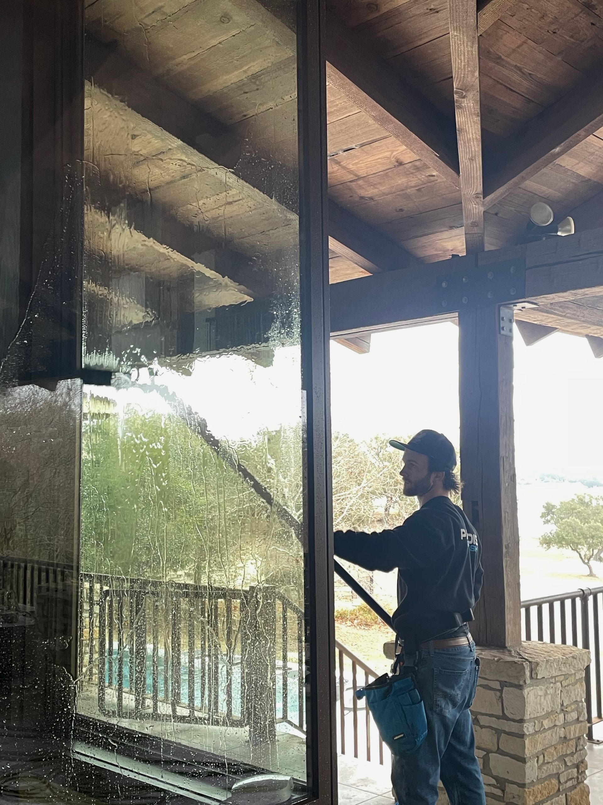 streak free window cleaning Timberwood Park TX
