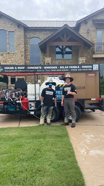 Paradise Pro Wash roof cleaning technician