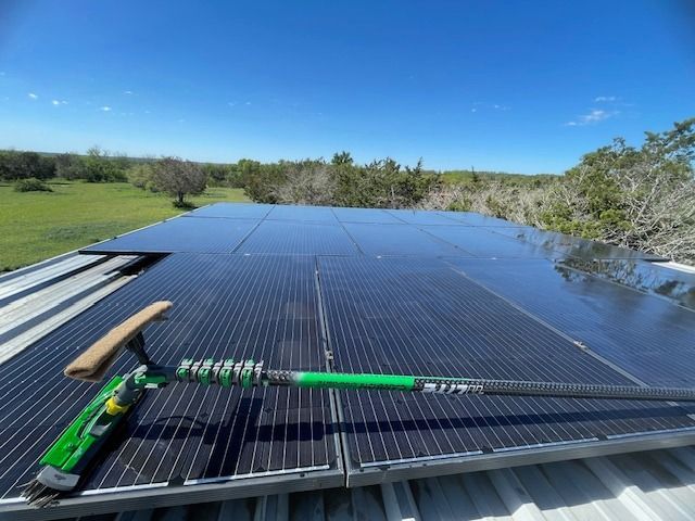 Solar panel cleaning company in Spring Branch, TX