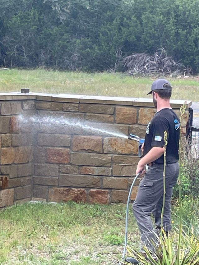 Paradise Pro Wash technician soft washing siding