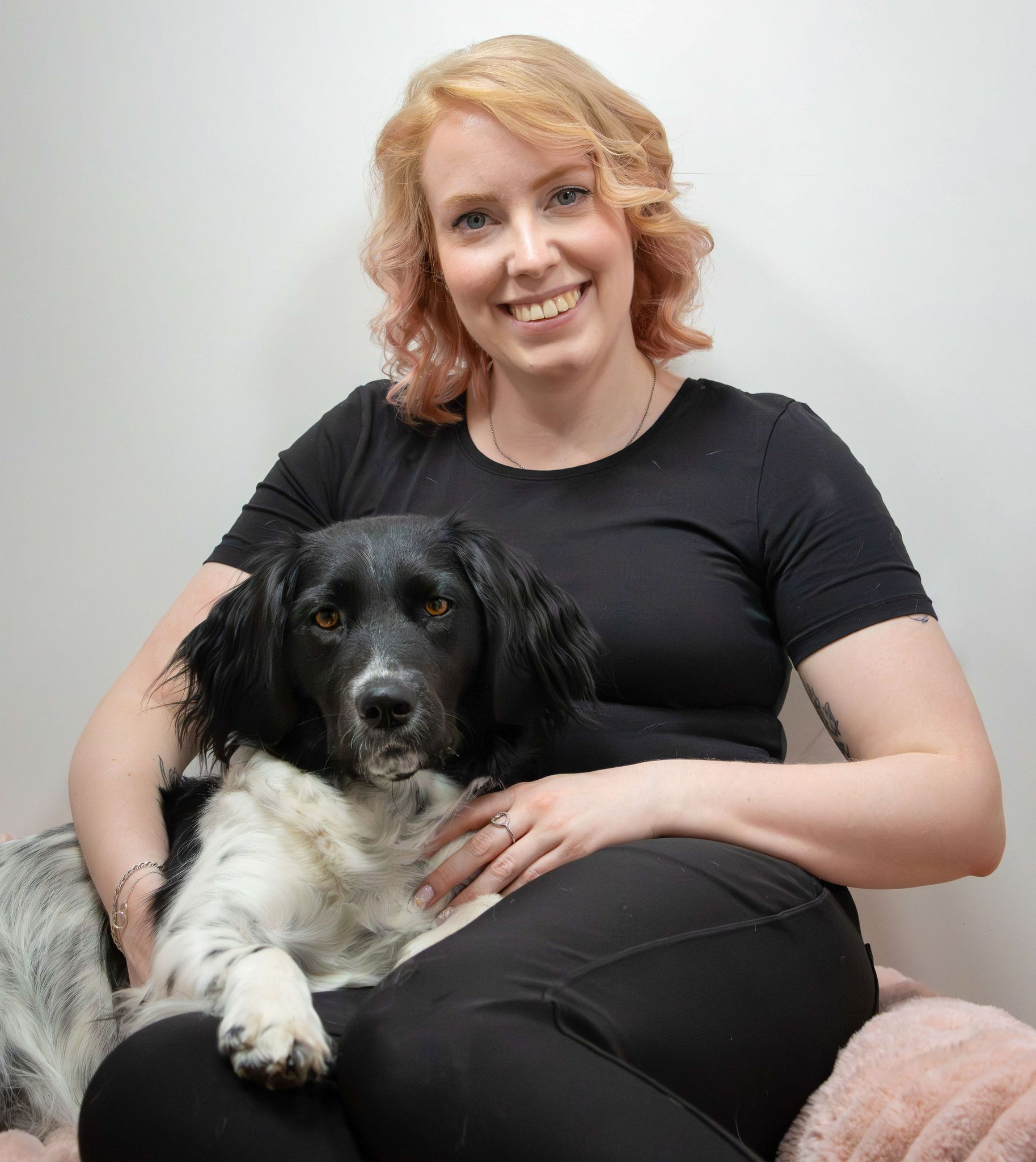 Rianne en hond Fenna over mij- Nailservice Rianne