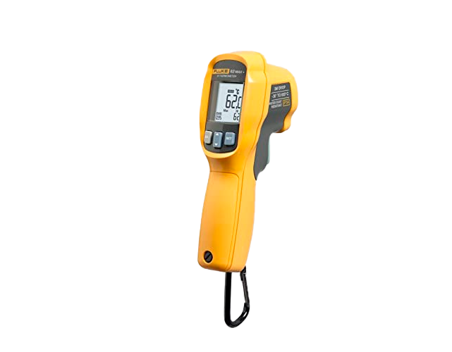 Termómetro infrarrojo amarillo y negro con pantalla digital que muestra la lectura de la temperatura.