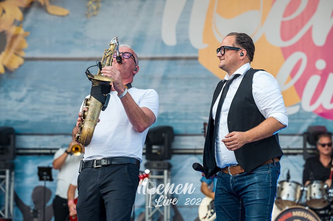 Saxofonist Patrick Schmidt - de Guus Meewis tributeband