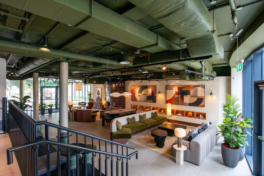 Co-working and lounge