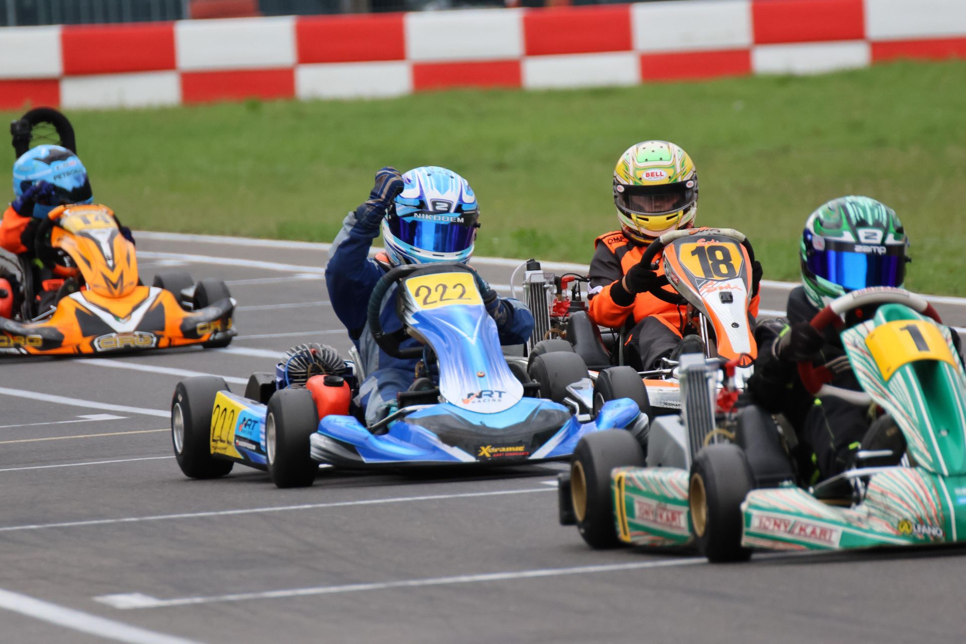 DNKM Mini60cc Niko Grzelak