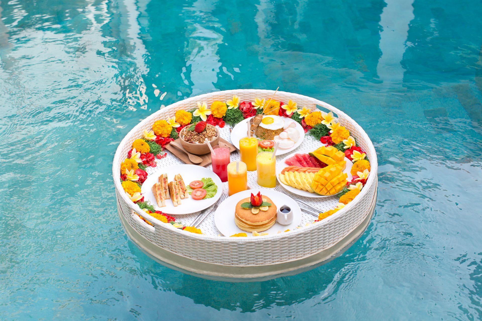 Floating Tray
