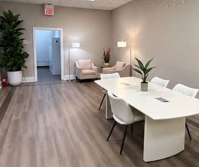 Shared meeting table and chairs