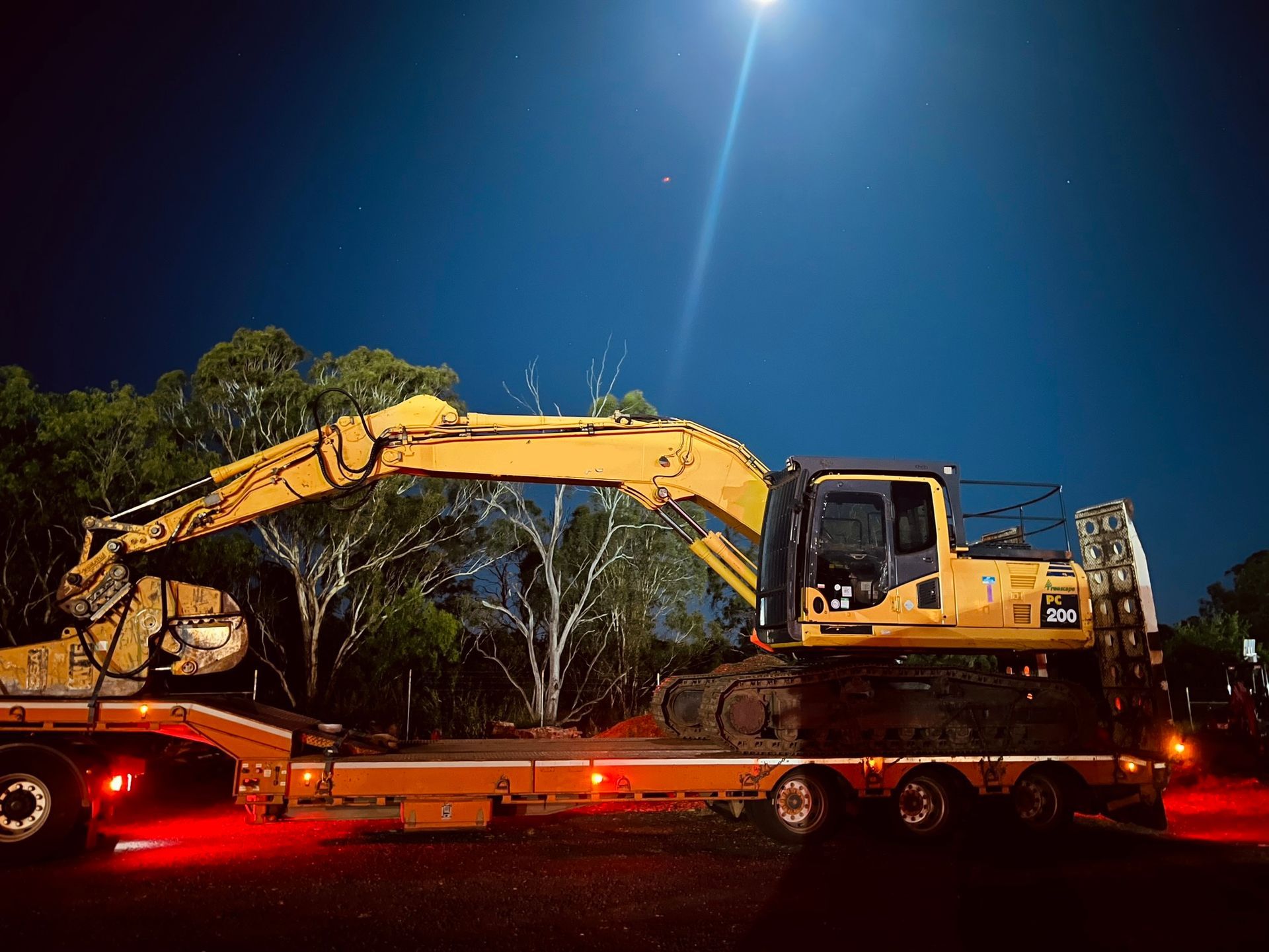 huge equipment use for tree removal