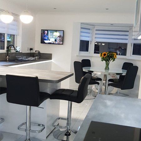 new kitchen with breakfast bar