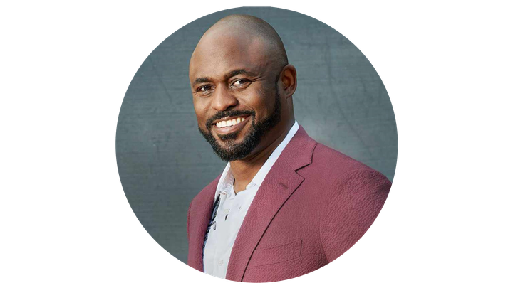 Wayne Brady endorses Jonathan Mangum for corporate entertainment. 