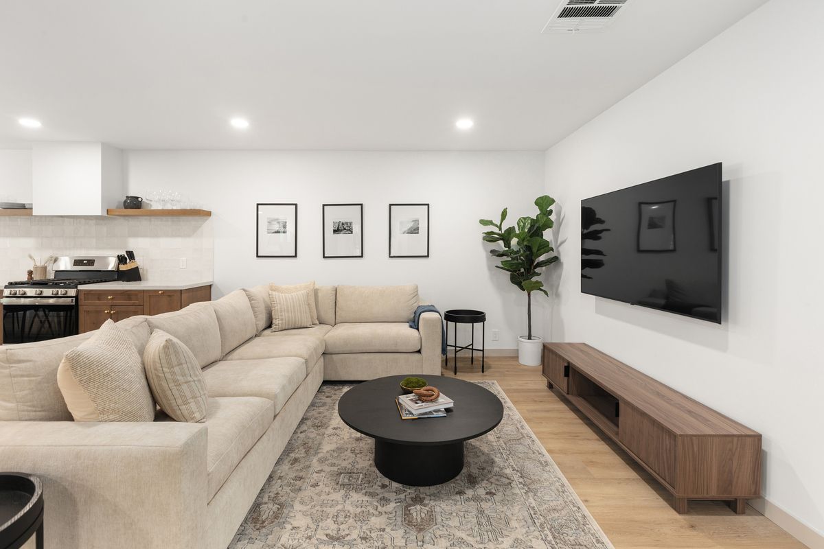 San Diego Contractor remodels this home