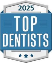 2025 Top Dentists badge in blue and silver with three stars