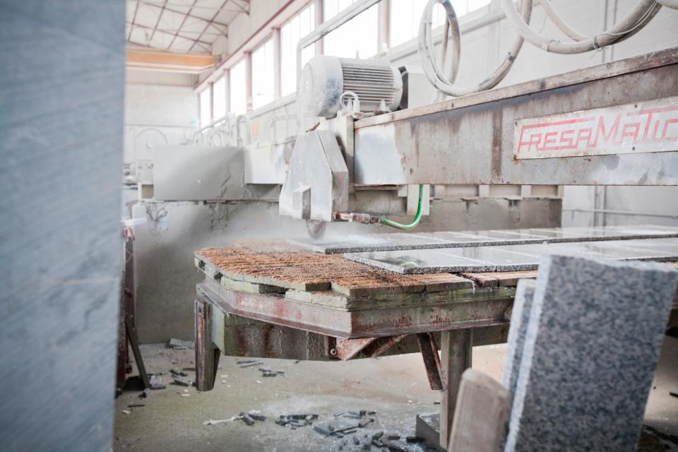 lavorazione taglio waterjet
