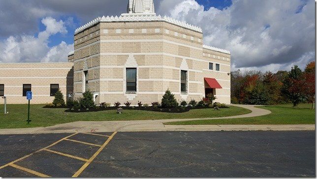 Landscaped Property—  Medina, OH — Nature's Lawn-N-Shrub