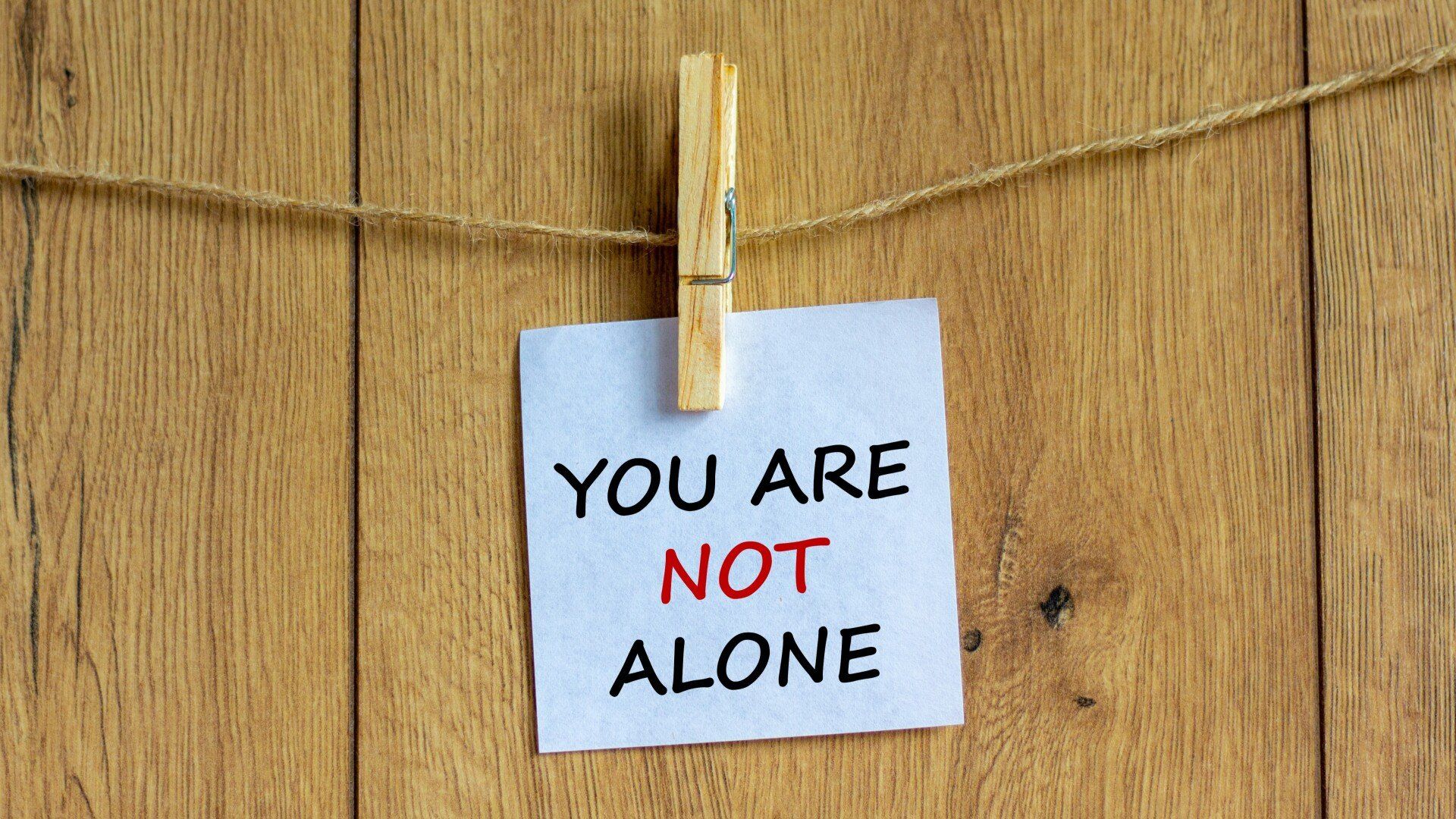 Hanging note with the words