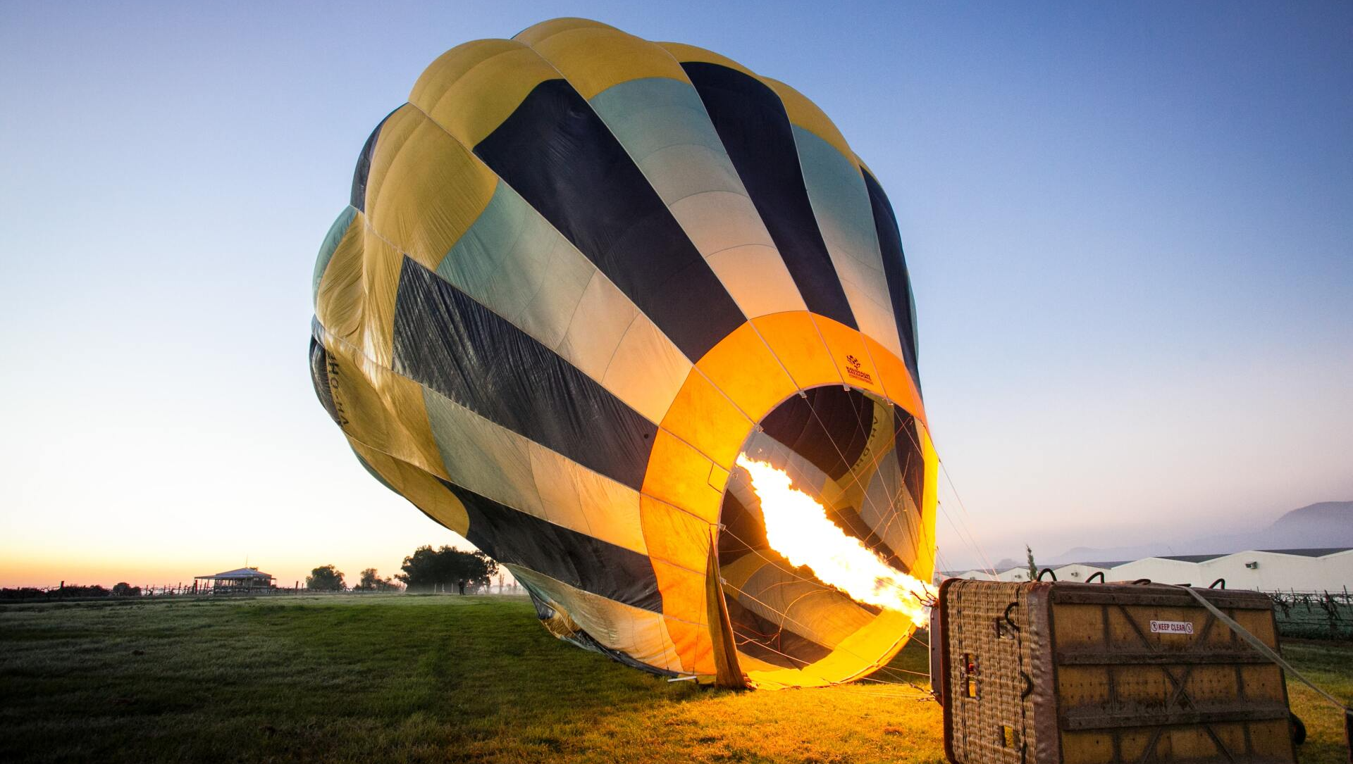 Hot air balloon