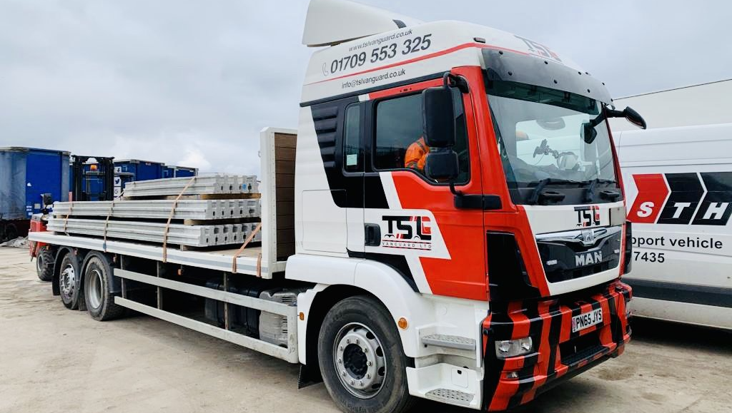Rigid truck