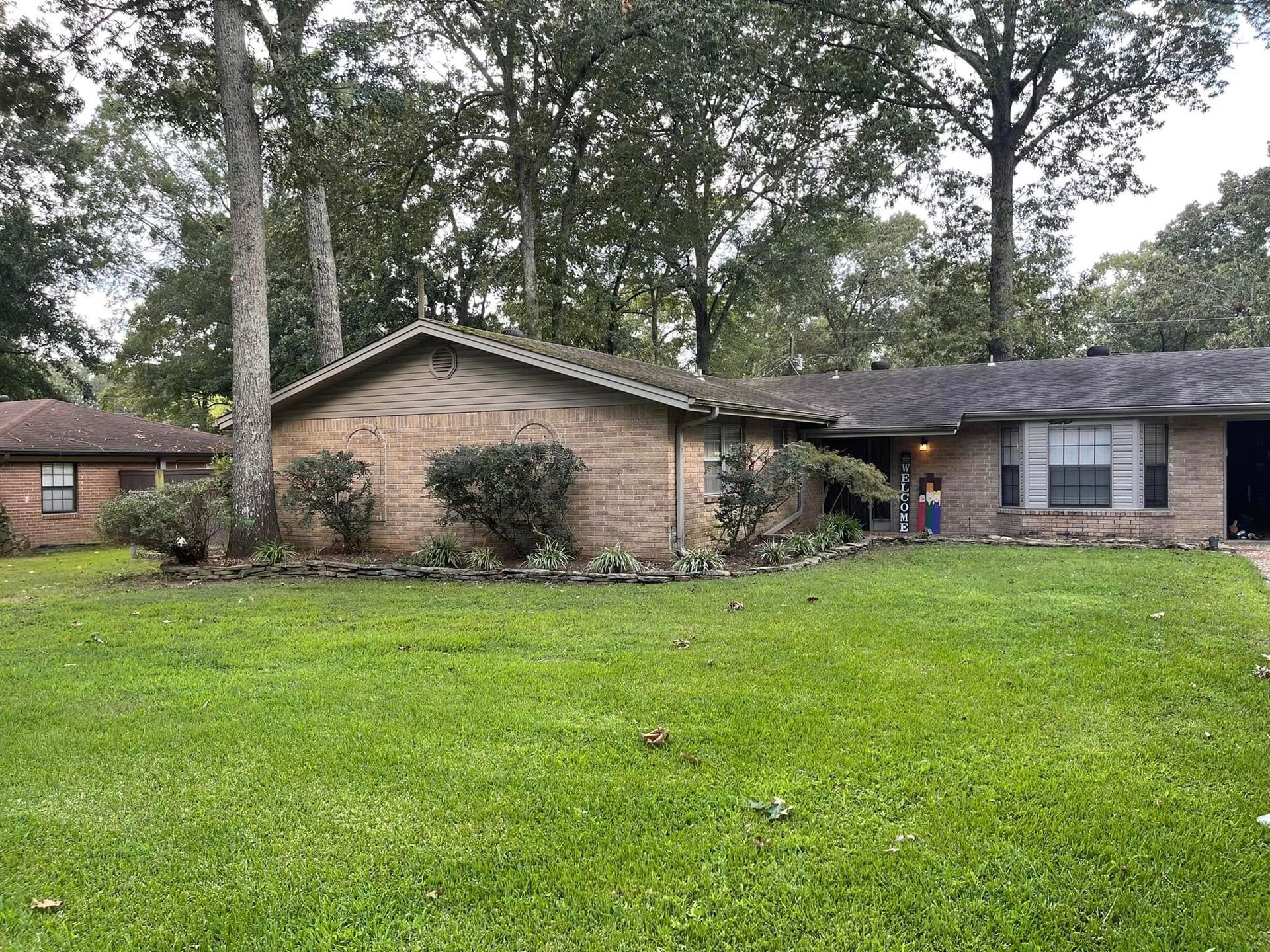 Storm-damaged tree removed from residential property in Central Arkansas