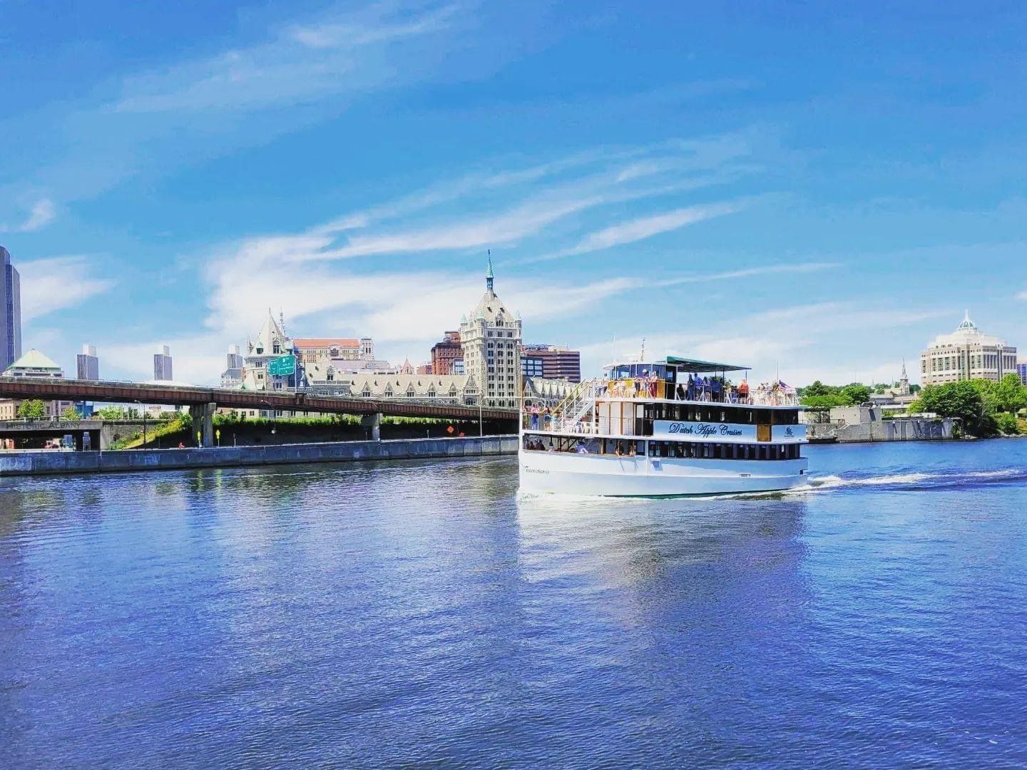 Dutch Apple Cruises - Hudson River - Albany, NY