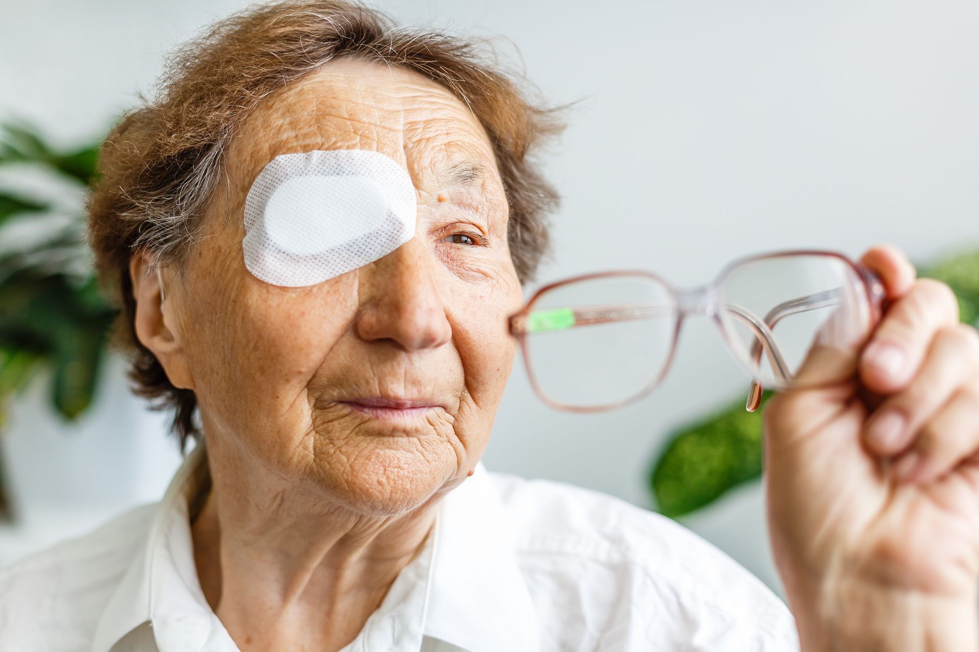 Importance of Seeing a Qualified Cataract Eye Surgeon