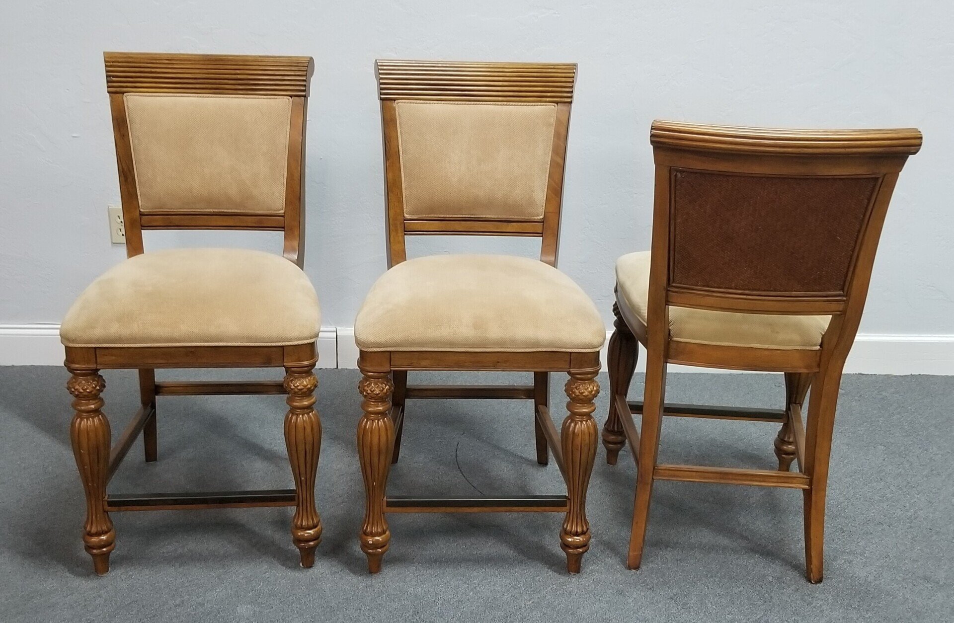 Dining Room Furniture in Ft. Myers FL 33912 open 7 days