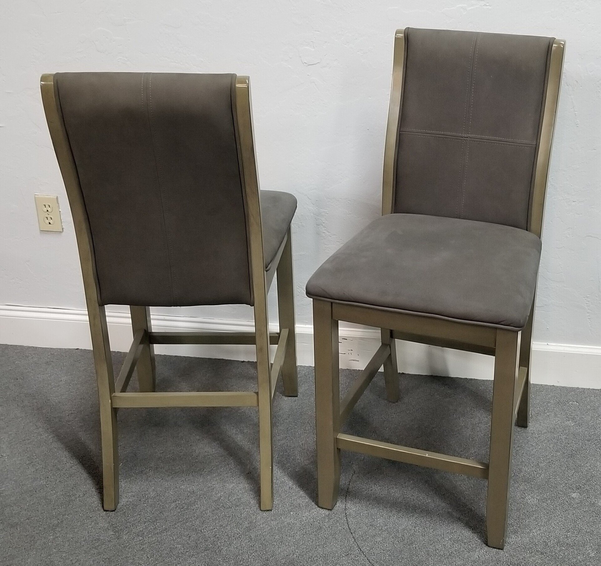 Dining Room Furniture in Ft. Myers FL 33912 open 7 days