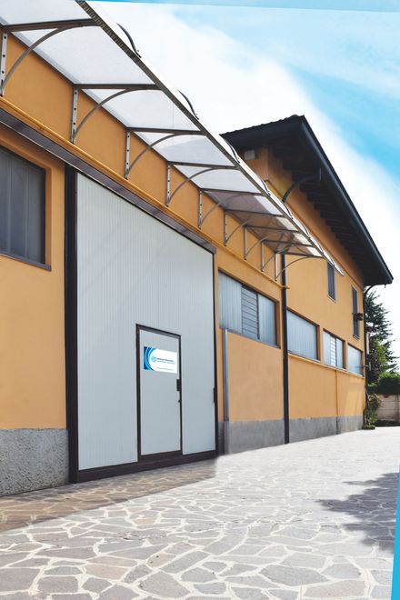 Guarnizione industriale su superficie da officina