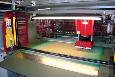 O-ring e guarnizioni piane su piano di lavoro industriale
