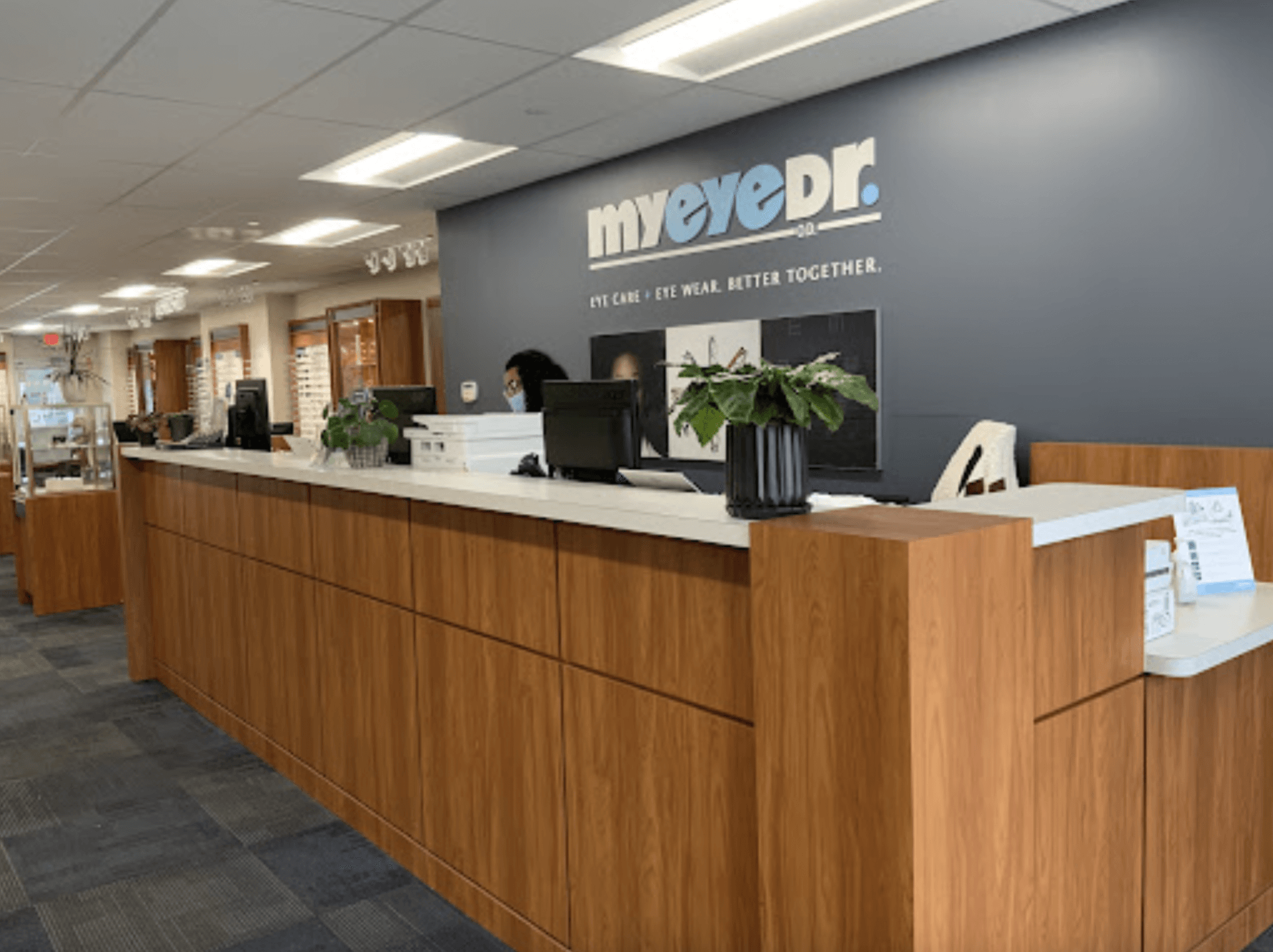 Optometrist in Naugatuck