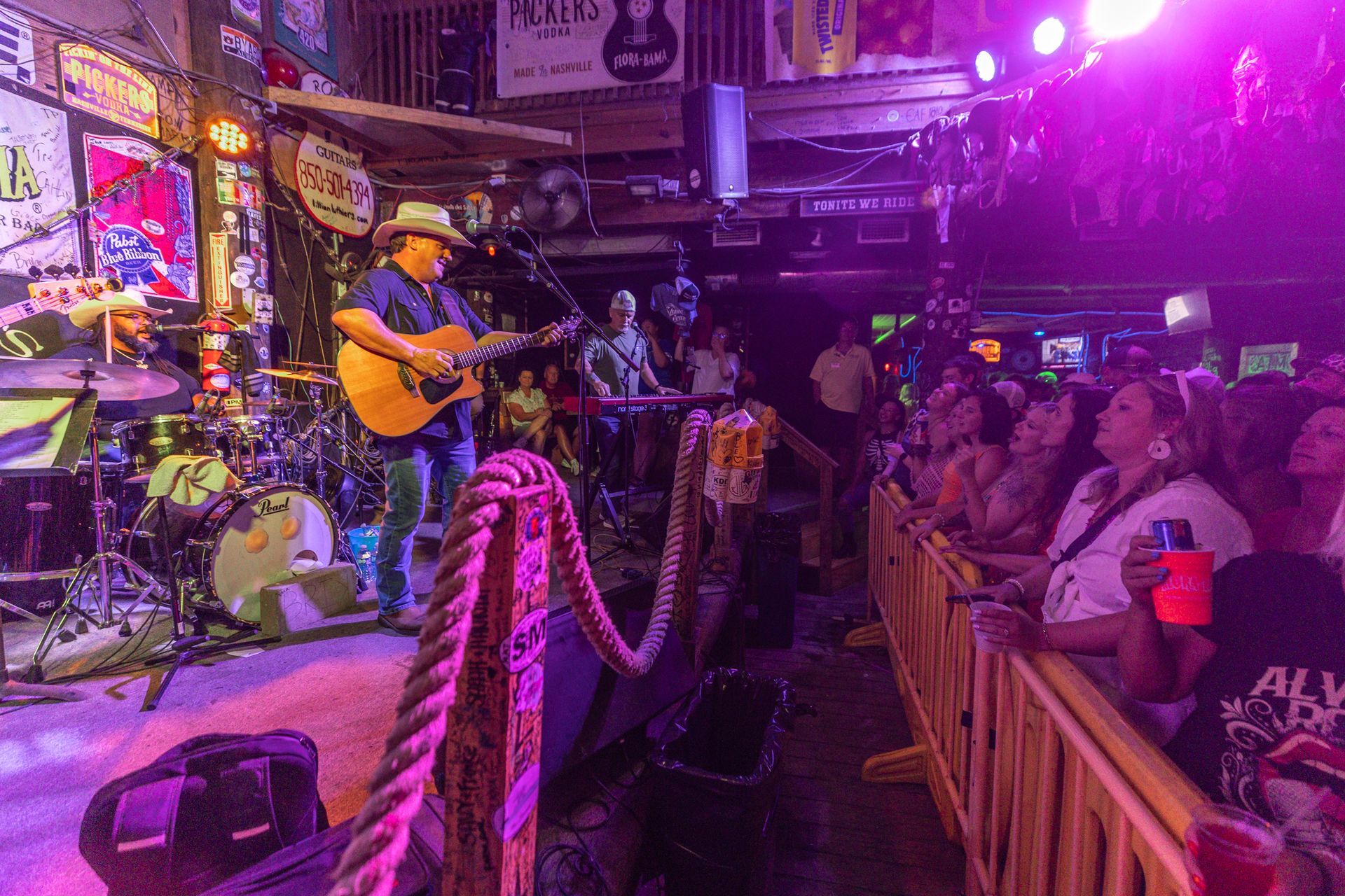 live music everyday