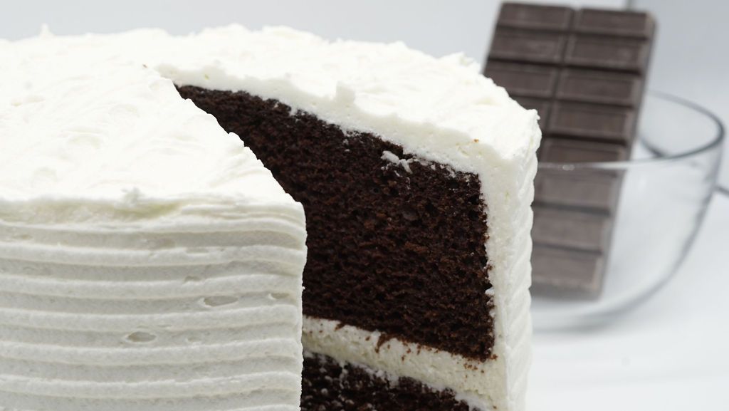 Chocolate Buttercream Round