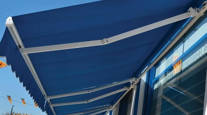 LONAS IMPERIALES SA DE CV - CORTINAS CON BRAZOS INVISIBLES