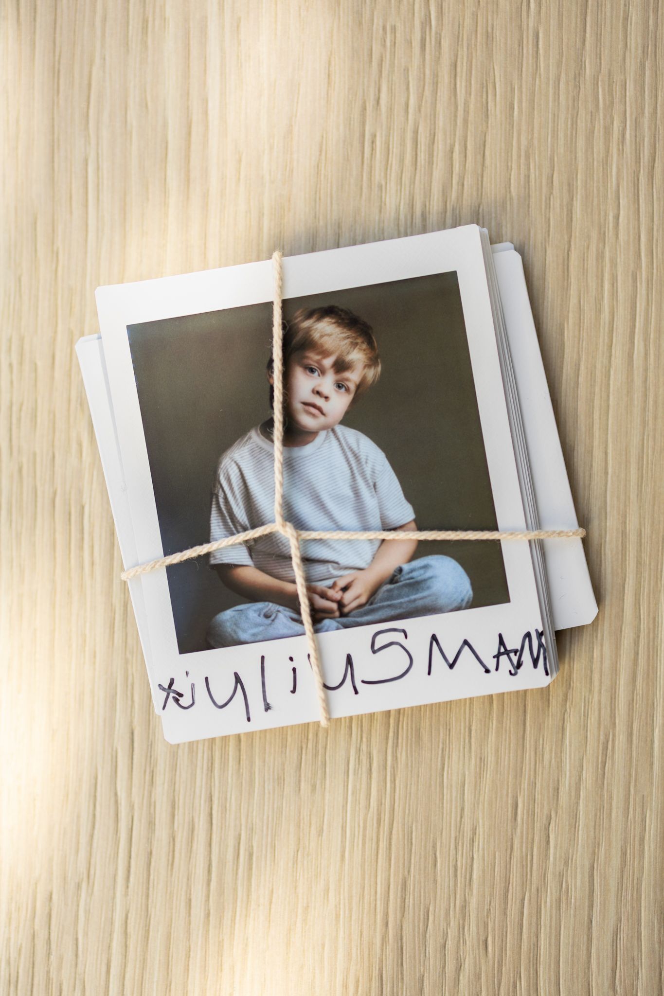 Kinderportret op polaroid print als moederdag cadeautip