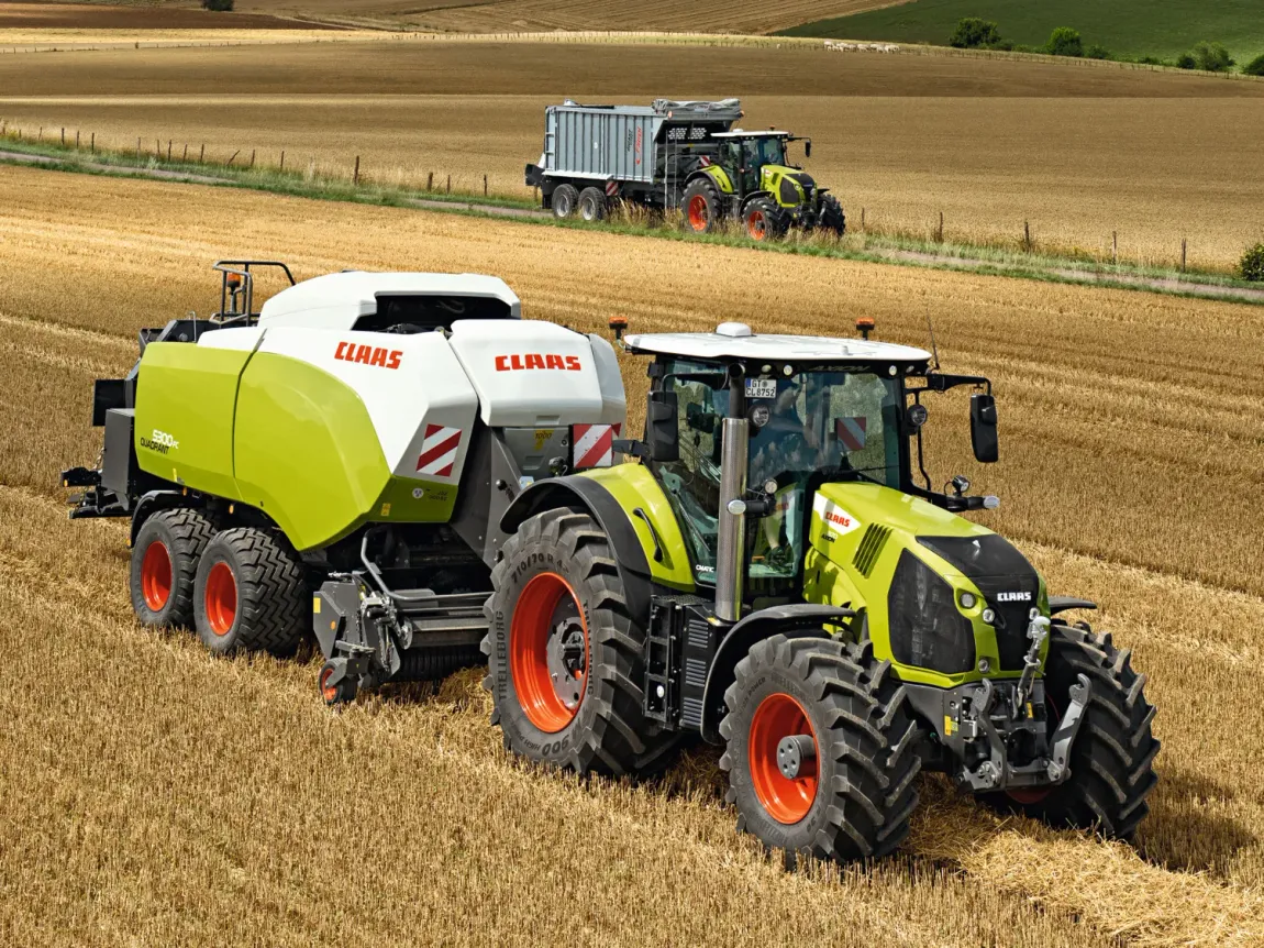 Trattore AXION 800
