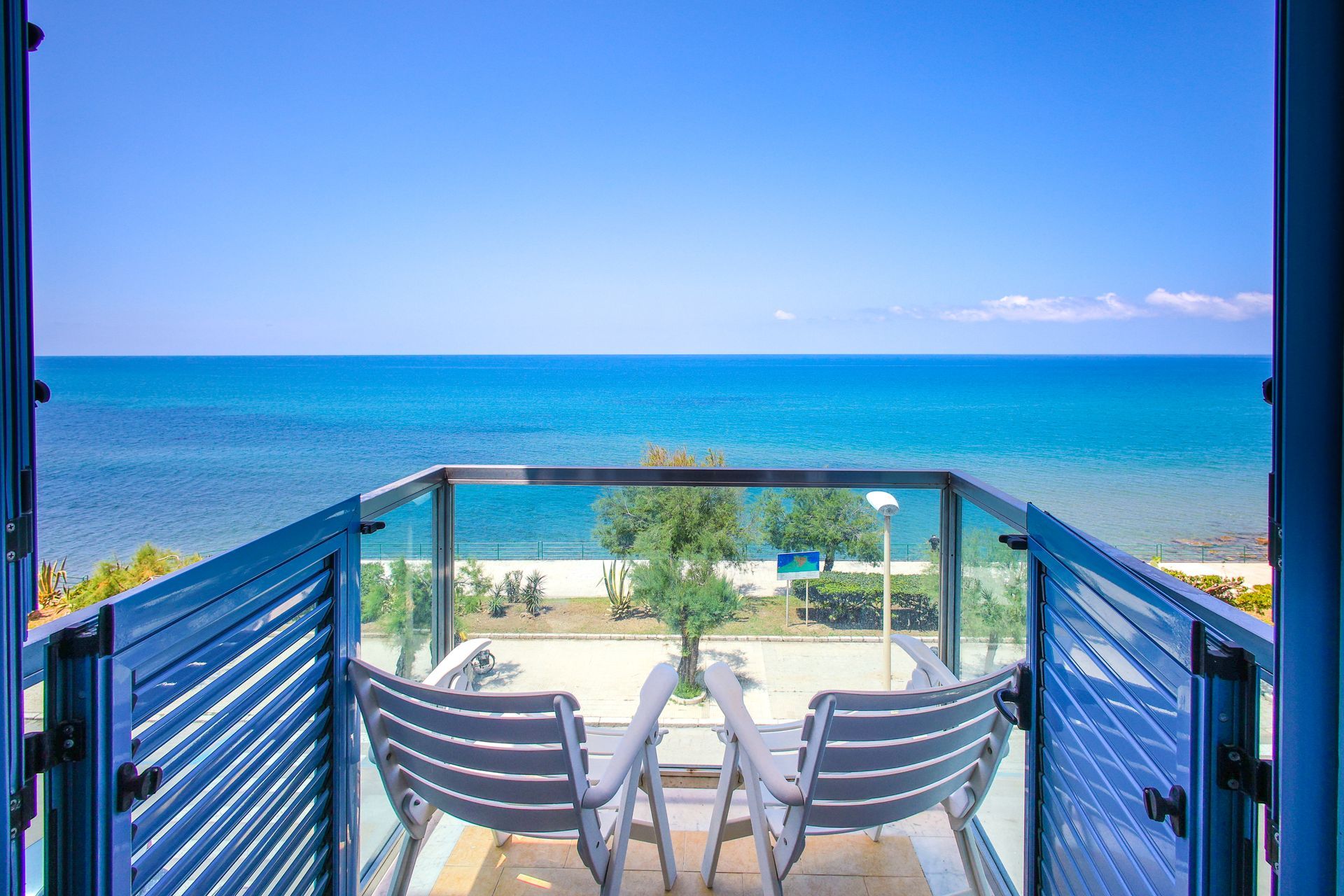 hotel Cefalù spiaggia privata, lungomare Giardina, accesso diretto mare